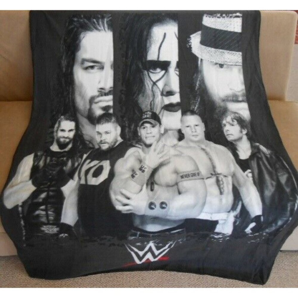 New WWE Stars Fleece Throw Gift Blanket Smackdown Roman Reigns Cena Ambrose NIP